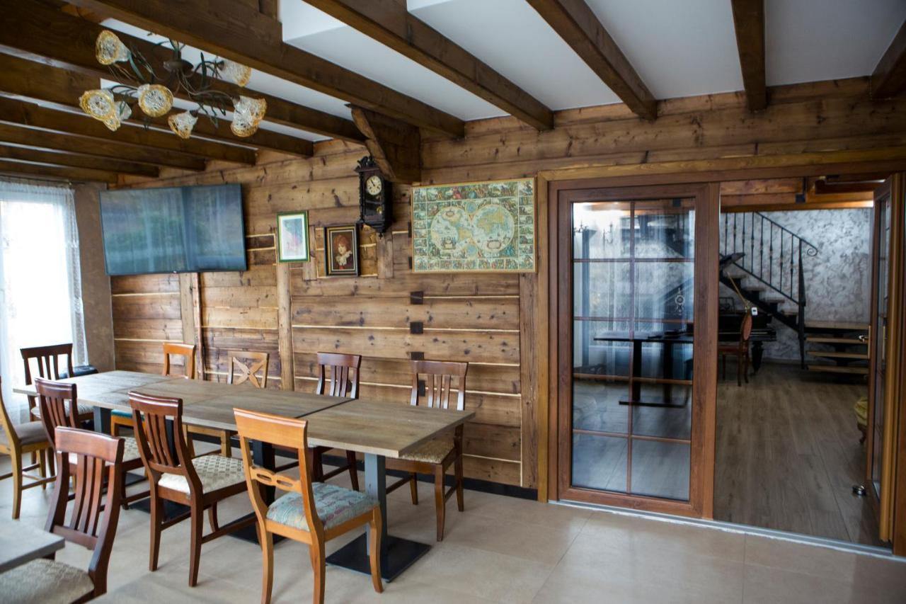 Hotel Casa Cu Magnolii Poienile Izei Exteriér fotografie